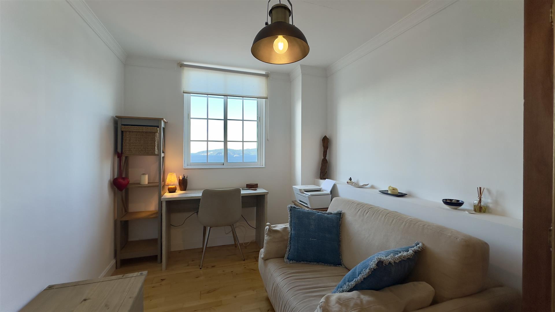 Image of House - 4 Bedrooms - 3 Bathrooms for Sale in Sunset Close-Gibraltar, Image 11